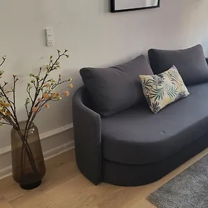Sanders Merchant - Cute Two-bedroom In Center Of Apartment